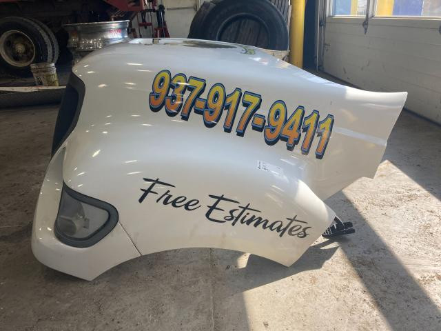 Hood, 2000 Ford F650 : White