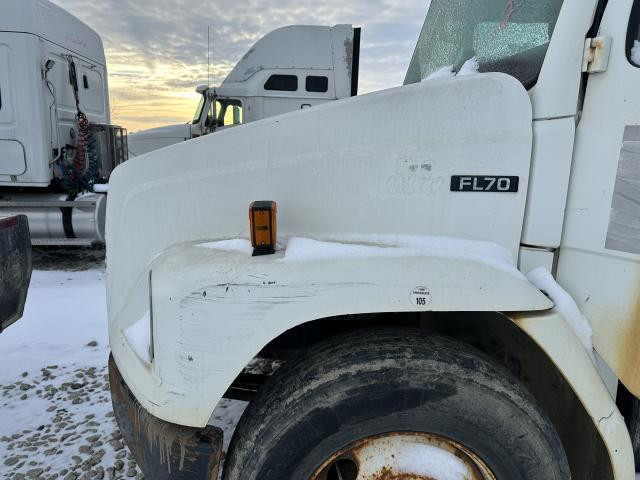 Hood, 2002 Freightliner FL70 : White