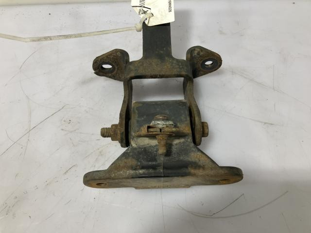 2016 Mack CXU Left Hinge: P/N 68QM452M