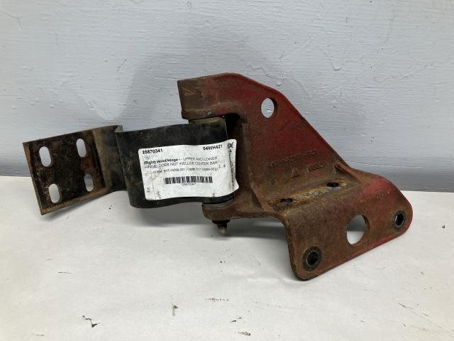 2004 Freightliner M2 106 Right Hinge: P/N R17-14289-001