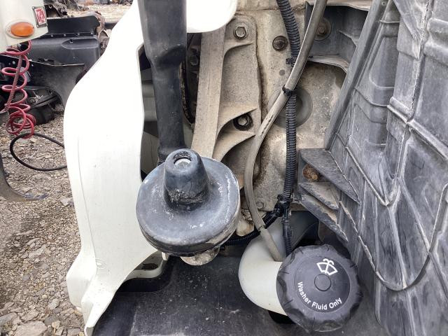2016 Freightliner CASCADIA Right Hood Rest