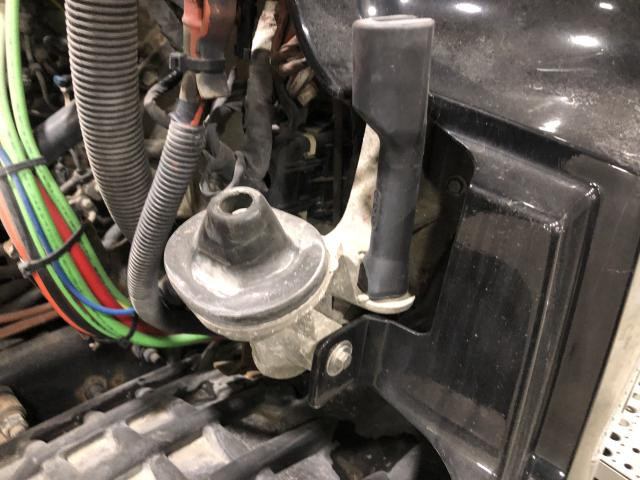 2018 Freightliner CASCADIA Left Hood Rest