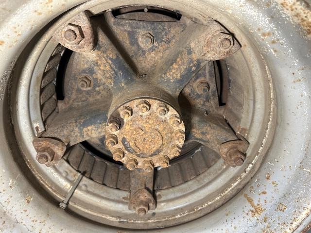 1985 Ford LT8000 Hub