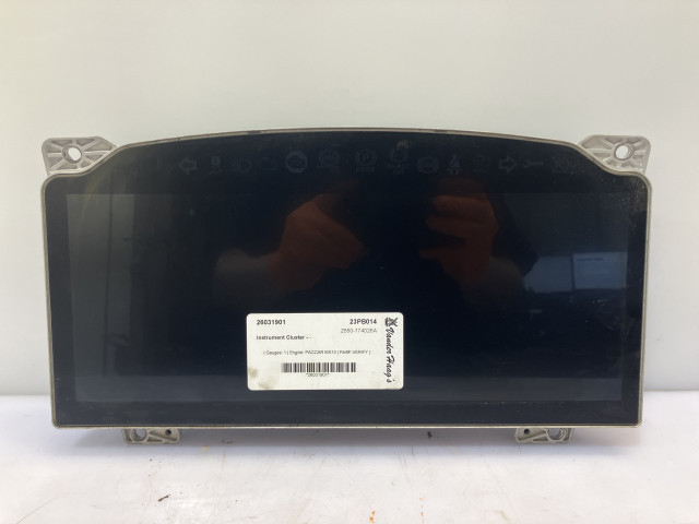 2021-2027 Peterbilt 579 Speedometer Instrument Cluster - Used