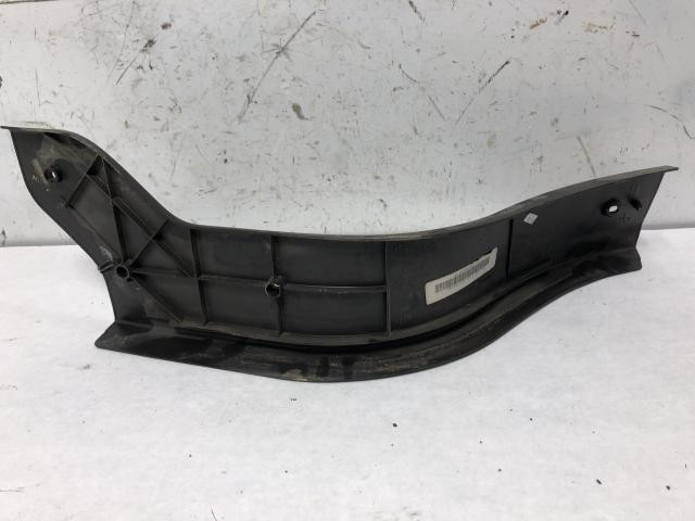 2004 Freightliner M2 106 Right Interior Trim Panel: P/N 18-46375-001