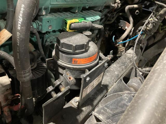 2014 Volvo VNL Plastic Power Steering Reservoir