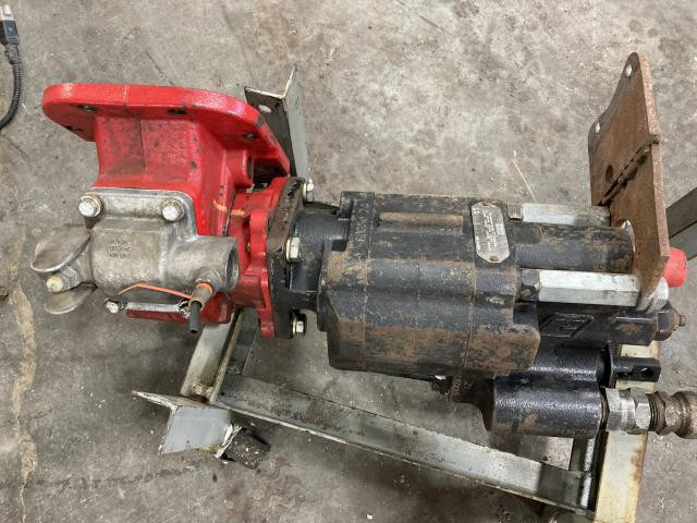 2009 Fuller RTLO18913A Pto: Chelsea Pto Including Parker Hydraulic Pump Pt# C102d125-1