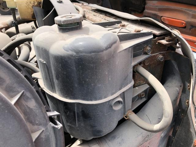 2007 International 7300 Plastic Radiator Overflow Bottle