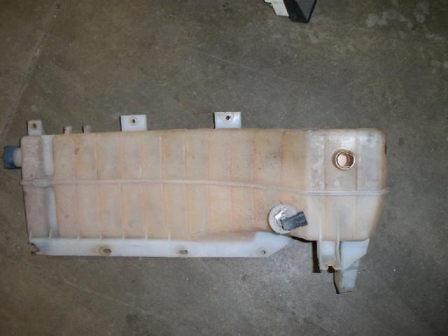 20968795 | Volvo VNL Radiator Overflow Bottle for Sale