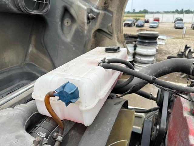 2007 Volvo VNL Plastic Radiator Overflow Bottle