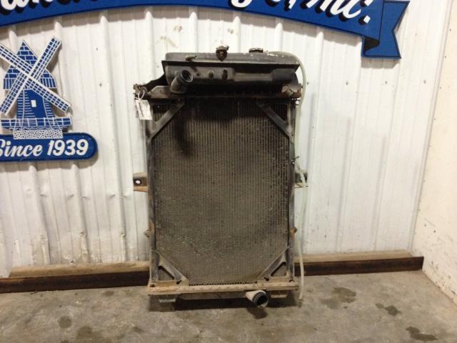 Tb60 Radiator Kenworth T600 Radiator for Sale