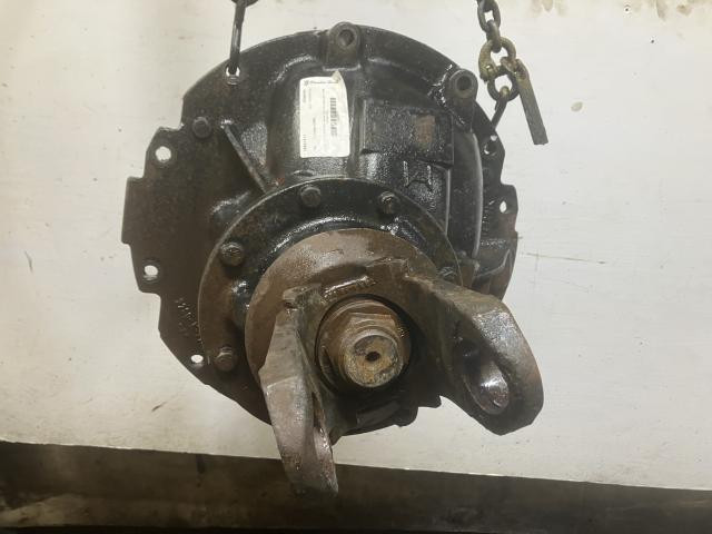 Meritor RS23160 Rear Differential/Carrier | Ratio: 3.73 | Cast# 3200n1704