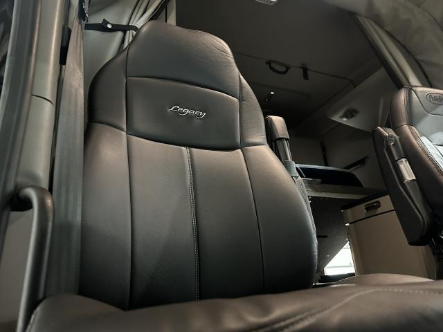 2021 Peterbilt 567 Right Seat, Air Ride