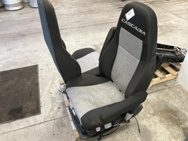 2022 Freightliner CASCADIA Left Seat, Air Ride