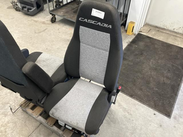 2022 Freightliner CASCADIA Right Seat, Air Ride