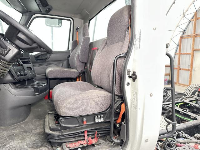 2025 International LT Left Seat, Air Ride