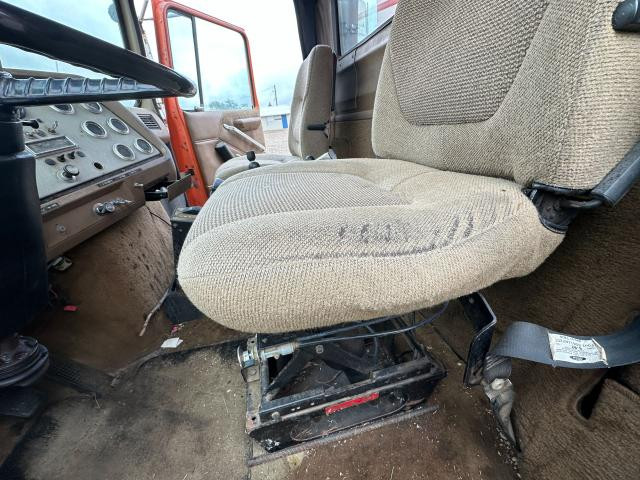 1992 Ford LT9000 Left Seat, Air Ride
