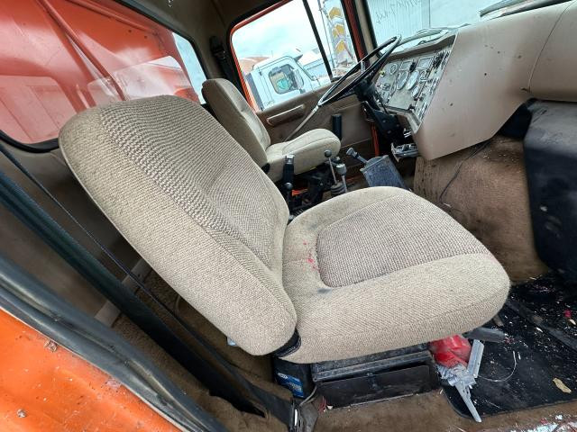 1992 Ford LT9000 Seat, Mechanical Suspension