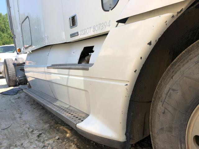2005 Freightliner C120 CENTURY Right White Chassis Fairing | Length: 66  | Wheelbase: 230