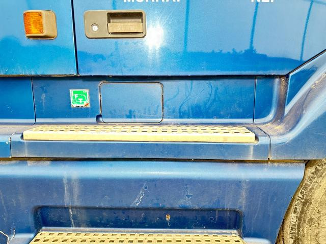 1999 Volvo VNL Right Blue Chassis Fairing | Length: 37  | Wheelbase: 212