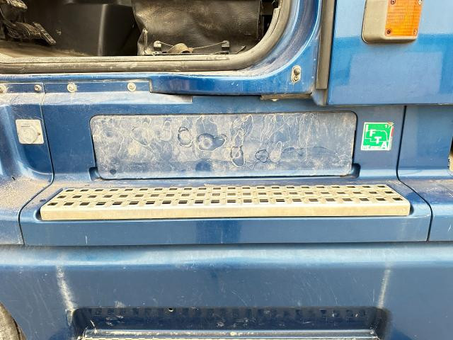 1999 Volvo VNL Left Blue Chassis Fairing | Length: 37  | Wheelbase: 212