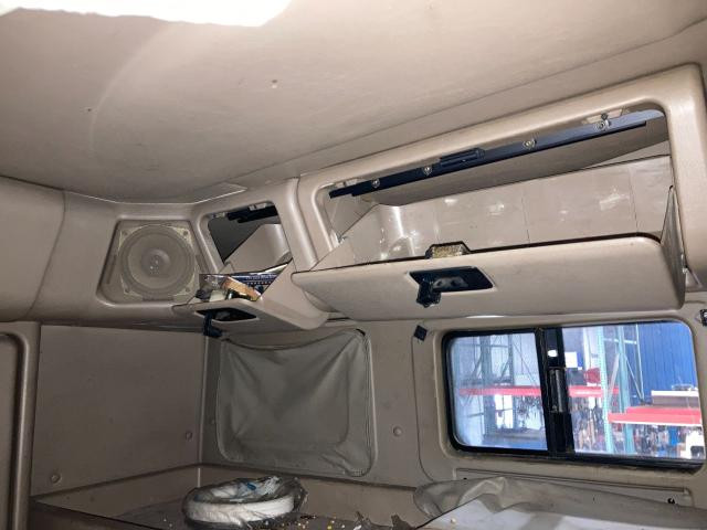 2005 International 9900 Left Cabinets