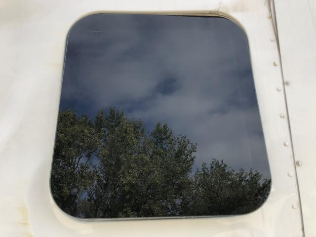 R44-1109R | Peterbilt 579 Door Glass for Sale