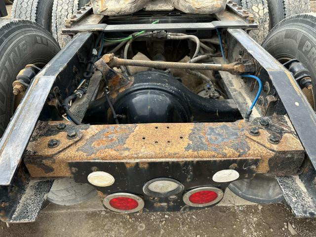 2016 Freightliner CASCADIA Steel Suspension Crossmember / K-Frame: Rear