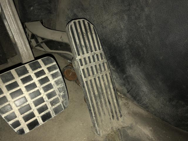 2018 Freightliner CASCADIA Foot Control Pedals