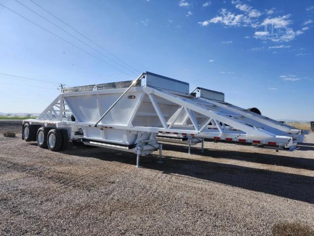2027 Manac Spread (Tri Axles) Dump, Belly Trailer: Length 47'
