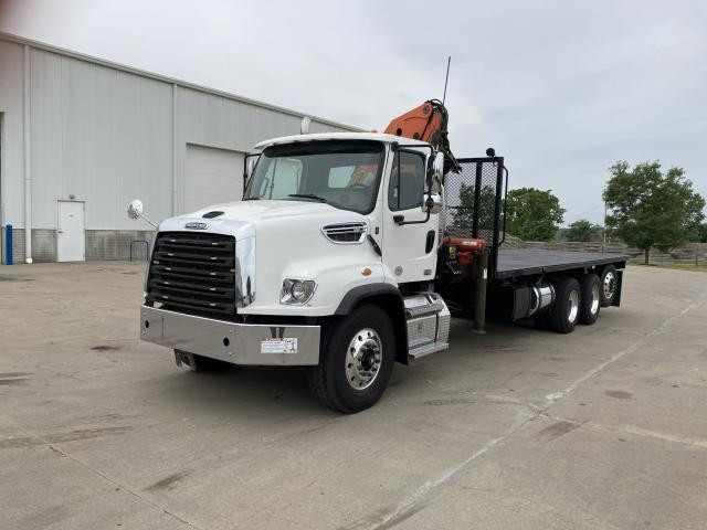 2017 Freightliner 114SD Truck: Cab & Chassis, Tandem Axle