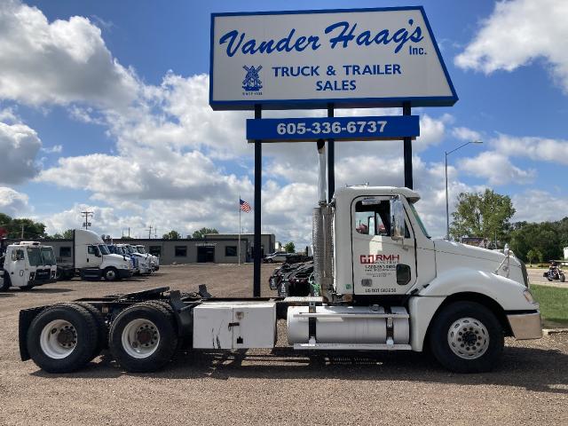 2007 Freightliner COLUMBIA 120 Truck: Tractor, Tandem Axle Day Cab