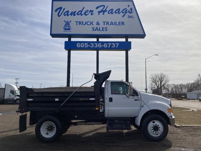 2015 Ford F750 Truck: Dump, Single Axle