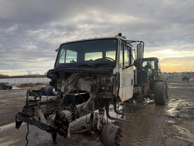 2002 Freightliner FL70 Parts Unit