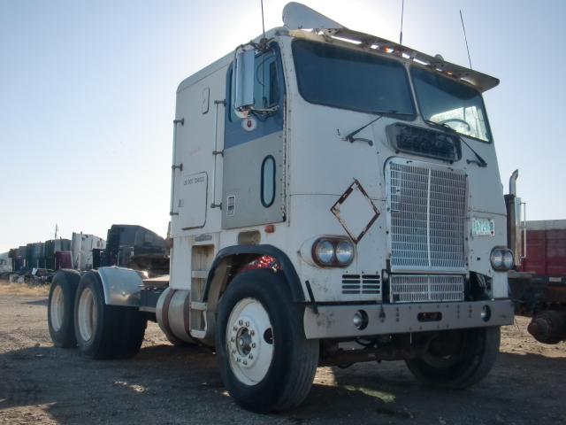 Freightliner FLT Tow Hook for Sale