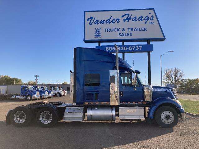 2016 International LONESTAR Truck: Tractor, Tandem Axle Sleeper Cab