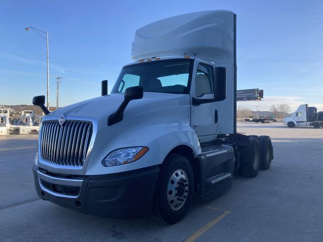 2021 International LT Truck: Tractor, Tandem Axle Day Cab