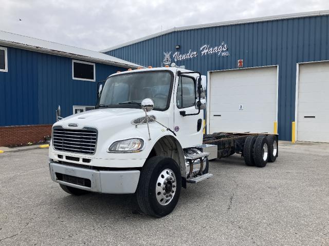 2017 Freightliner M2 106 Truck: Cab & Chassis, Tandem Axle