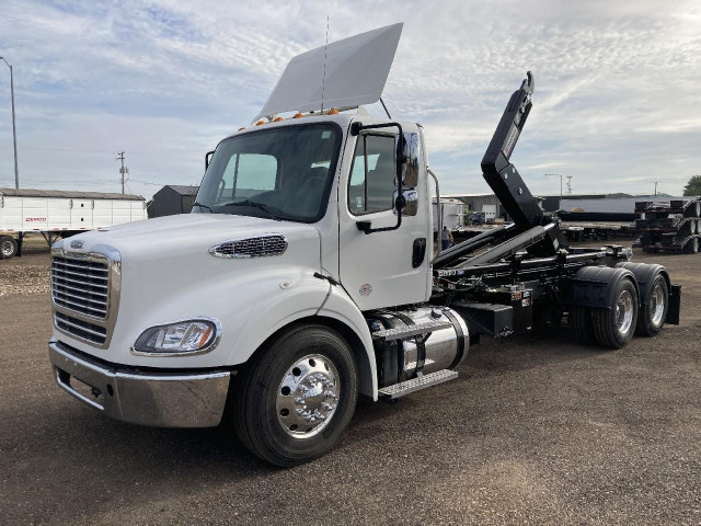 2023 Freightliner M2 112 Truck: Garbage/Roll Off/Refuse