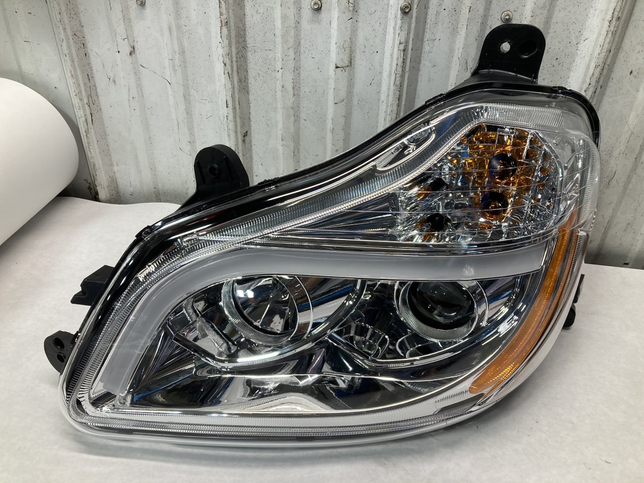 564.59090SC | Kenworth T680 Headlamp for Sale