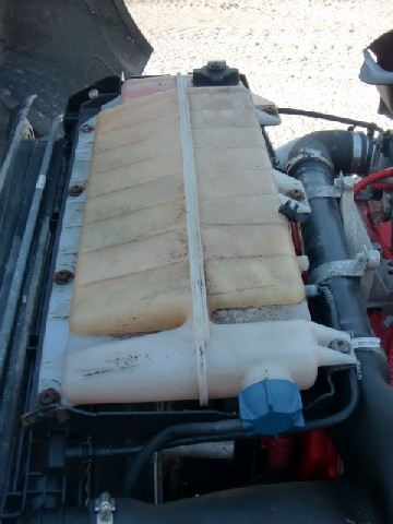 20968795 | Volvo VNL Radiator Overflow Bottle for Sale