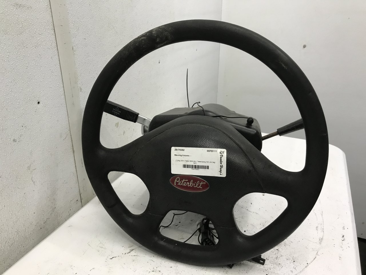 1002958111000 Peterbilt 379 Steering Column for Sale